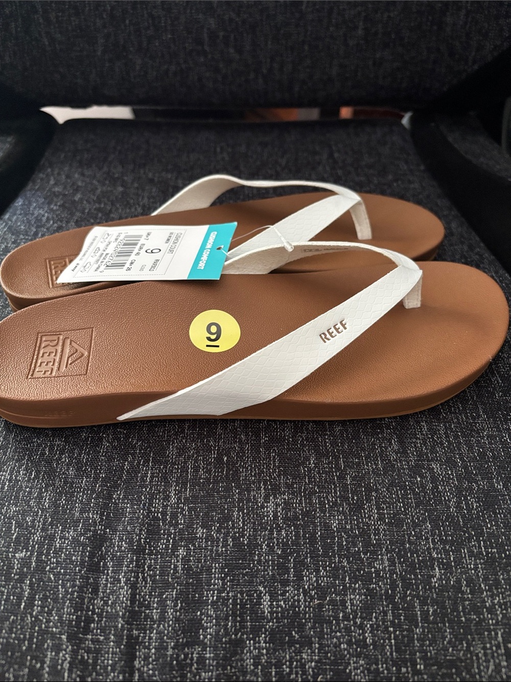 Reef Women's White Strap Brown Footbed Flip Flop Sandals - Picture 3 of 4
